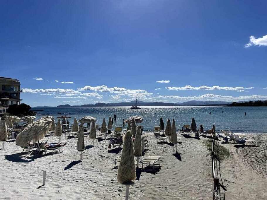 Tramontana Vista Mare 300M Dalla Spiaggia Golfo Aranci Eksteriør billede
